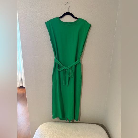 Velvet by Graham & Spencer Dresses & Skirts - Velvet by Graham & Spencer Kenny Acid Green Midi Dress